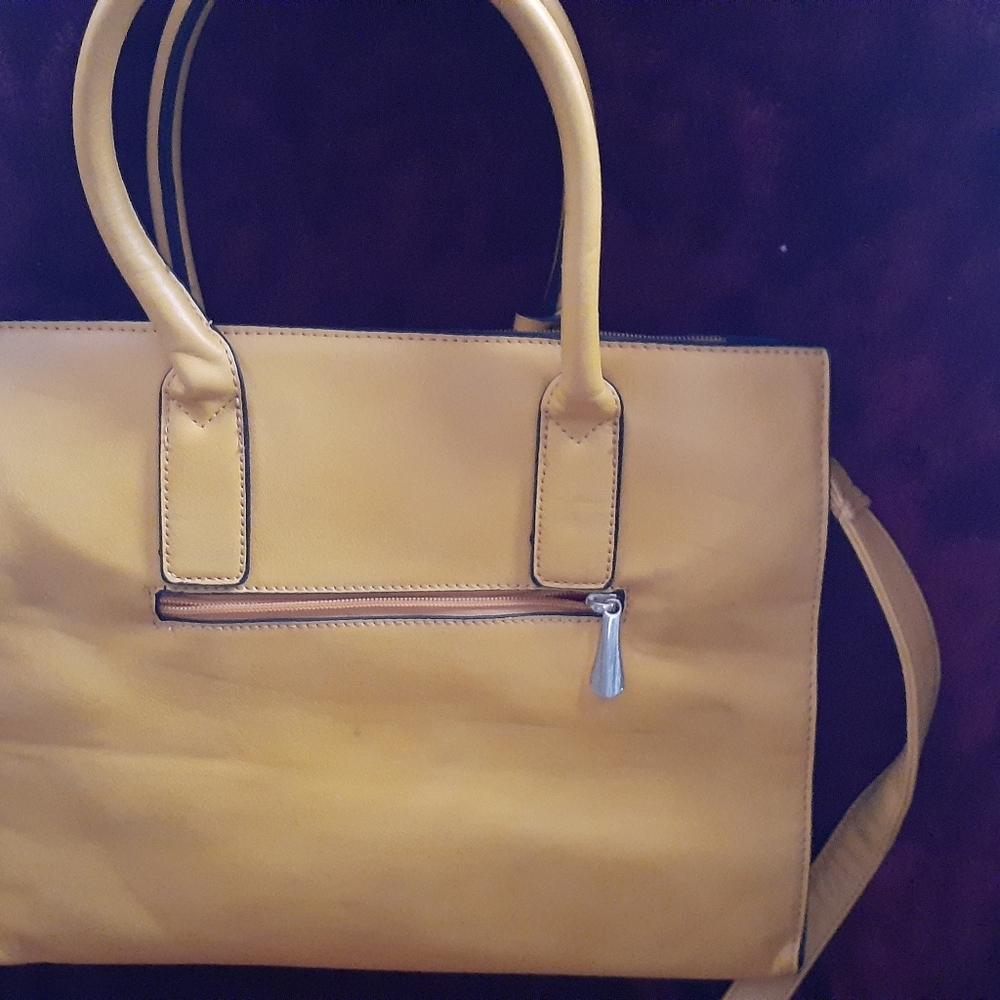 Purse - Picture 2 of 3
